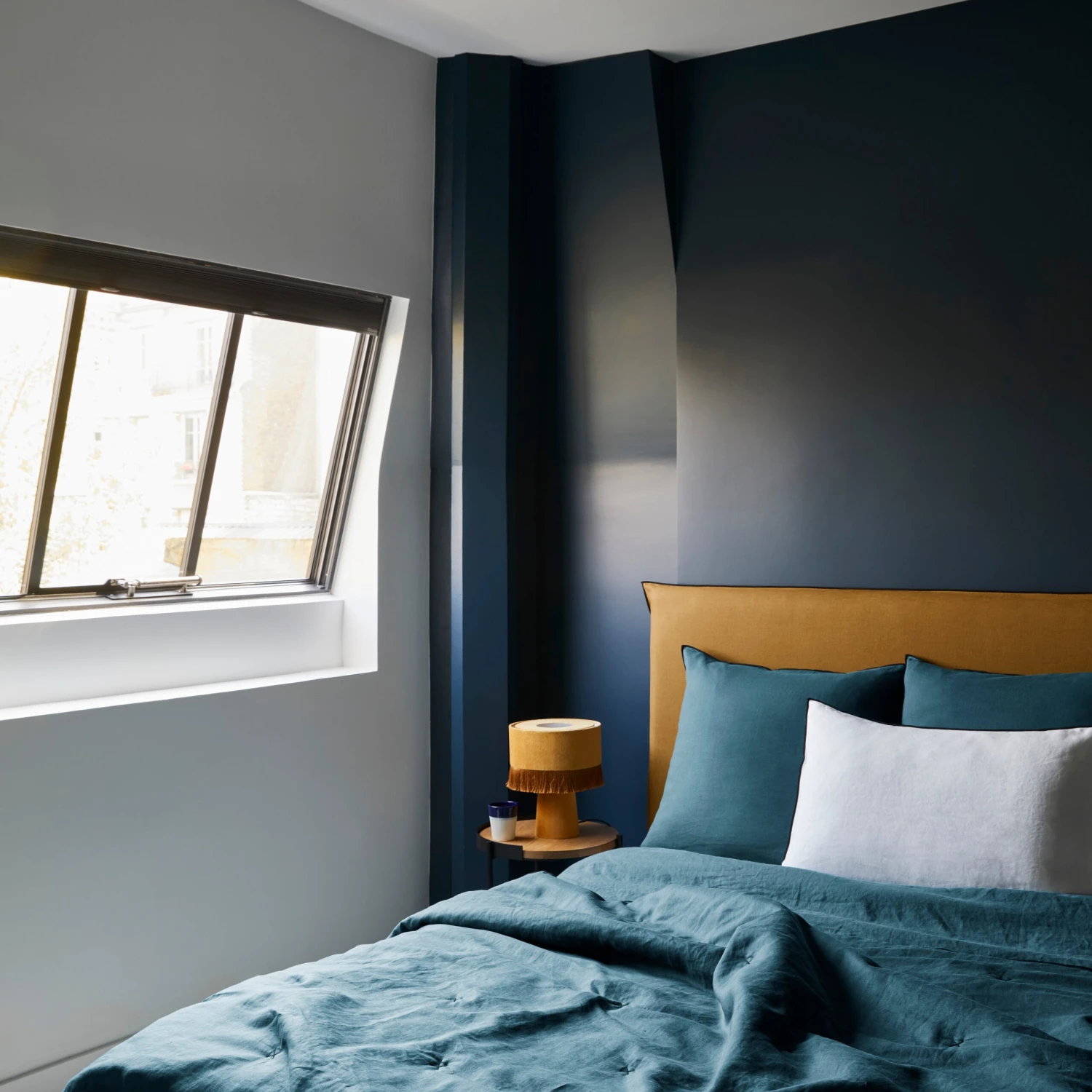 Couvre-lit Matelassé CARLINA Pétrole Et Bourdon Noir 3 Couvre-lit Matelassé CARLINA Pétrole Et Bourdon Noir – Image 3