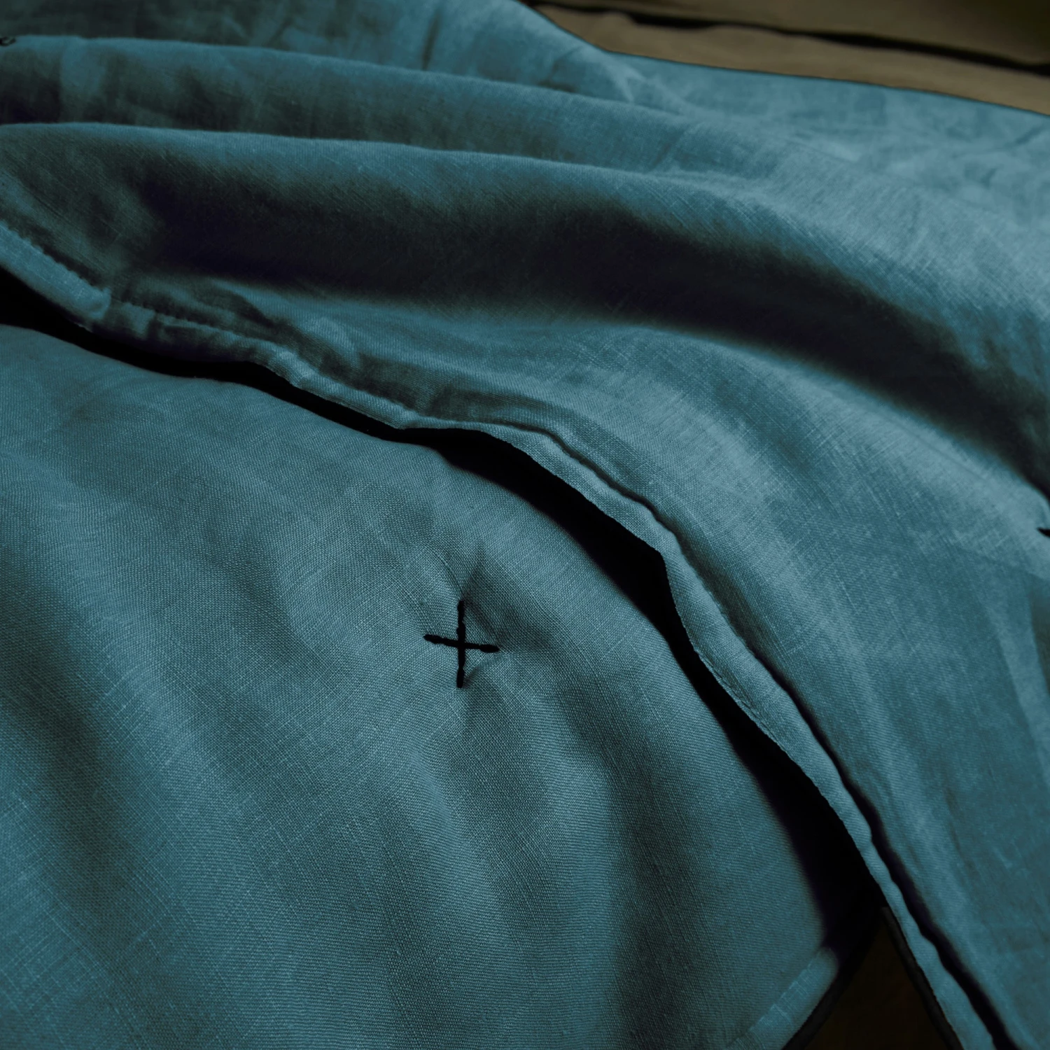 Couvre-lit Matelassé CARLINA Pétrole Et Bourdon Noir 6 Couvre-lit Matelassé CARLINA Pétrole Et Bourdon Noir – Image 6