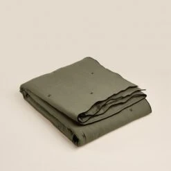 Couvre-lit Matelassé CARLINA Kaki Grisé Et Bourdon Noir