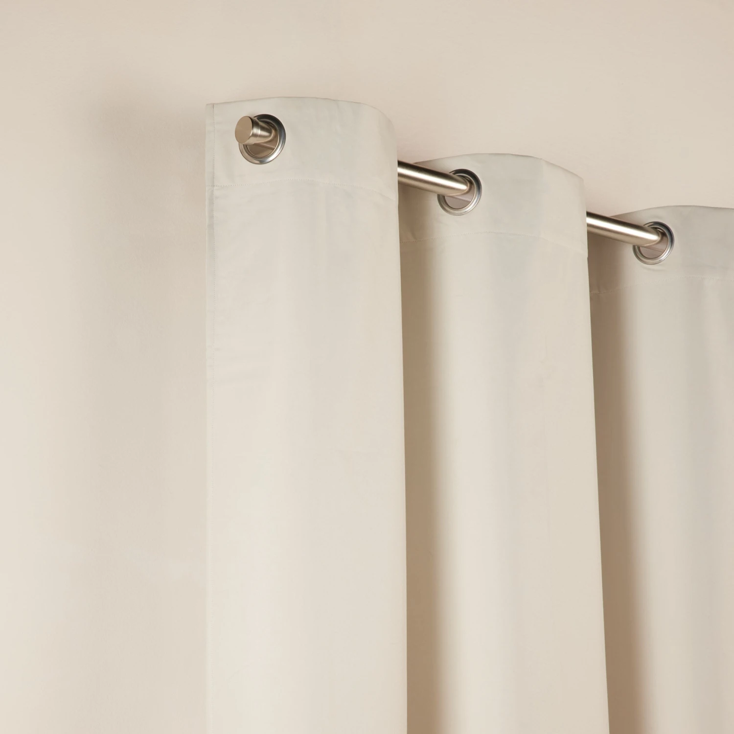 Doublure à Oeillets Occultante ISISSE Ecru 4 Doublure à Oeillets Occultante ISISSE Ecru – Image 4