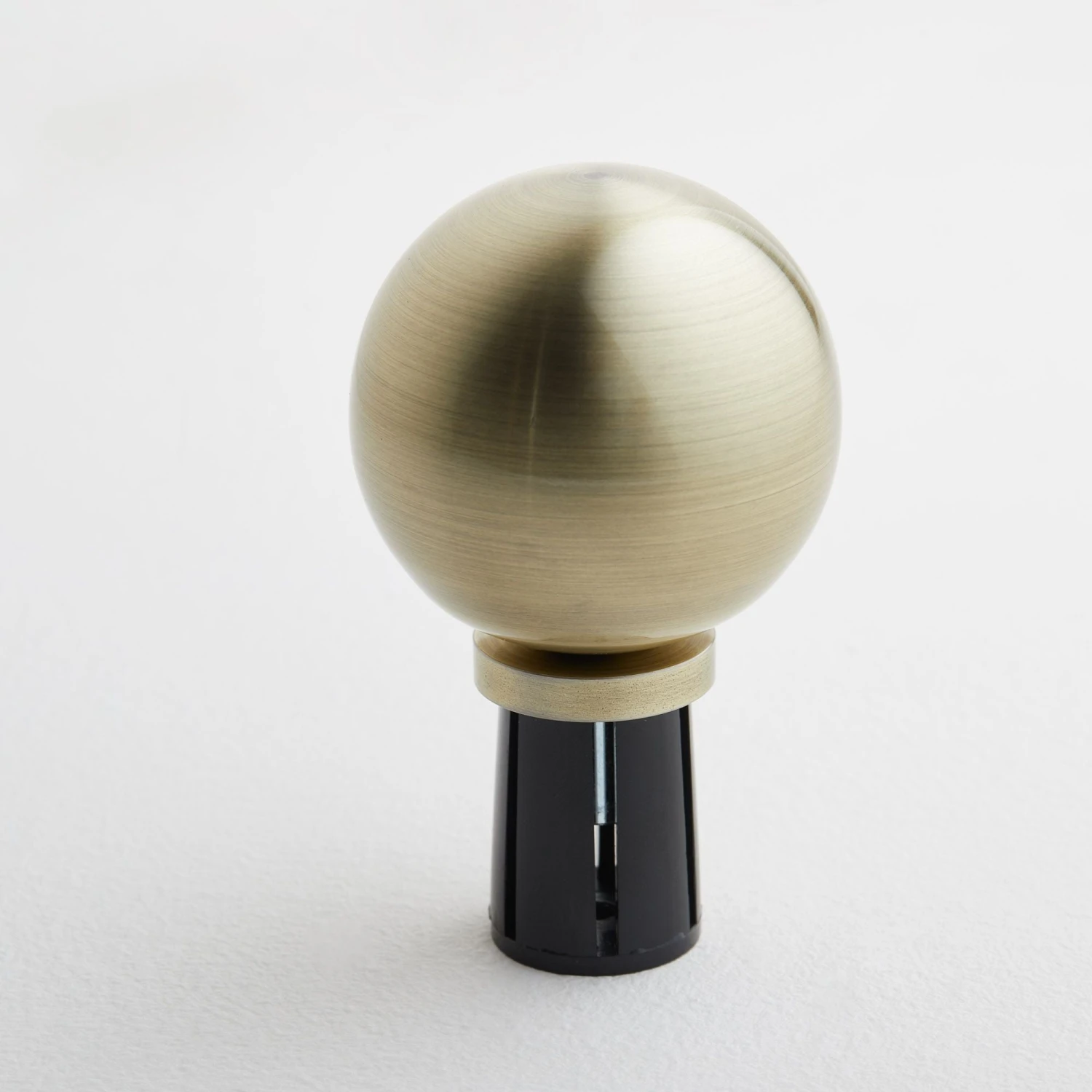 Embout Boule ALMA Laiton 4 Embout Boule ALMA Laiton – Image 4