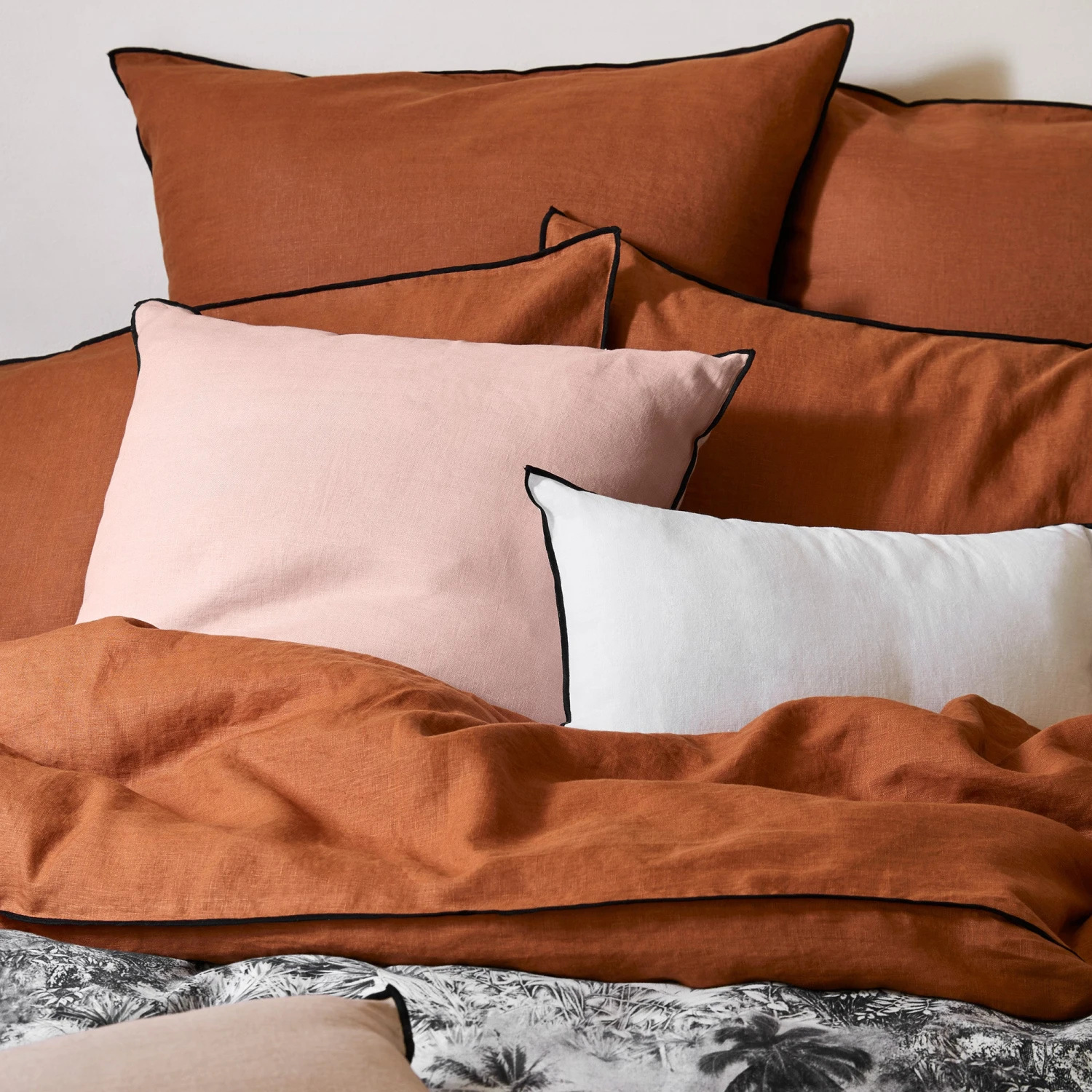 Housse De Couette CARLINA Terracotta Et Bourdon Noir 5 Housse De Couette CARLINA Terracotta Et Bourdon Noir – Image 5