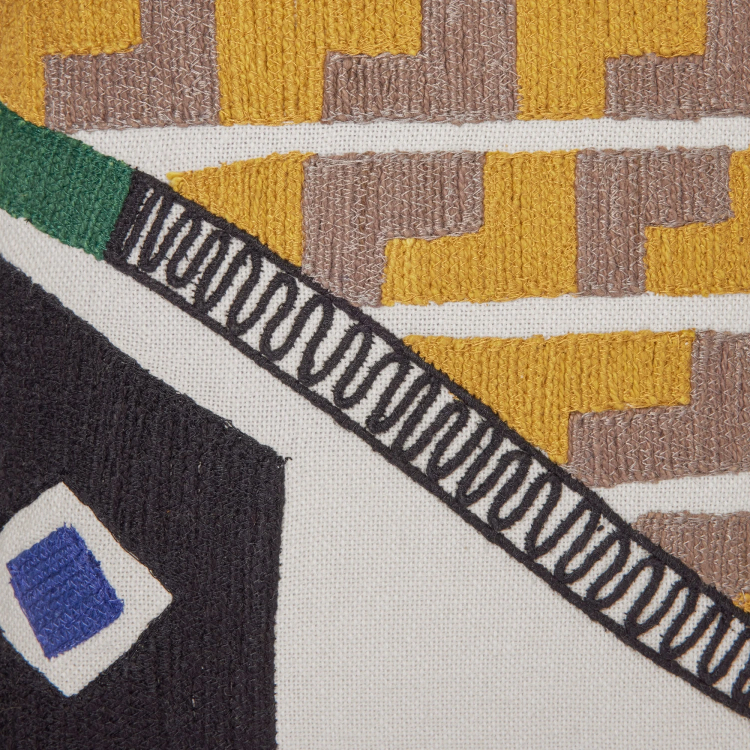 Housse De Coussin AIYANA Naturel Et Cobalt 7 Housse De Coussin AIYANA Naturel Et Cobalt – Image 7