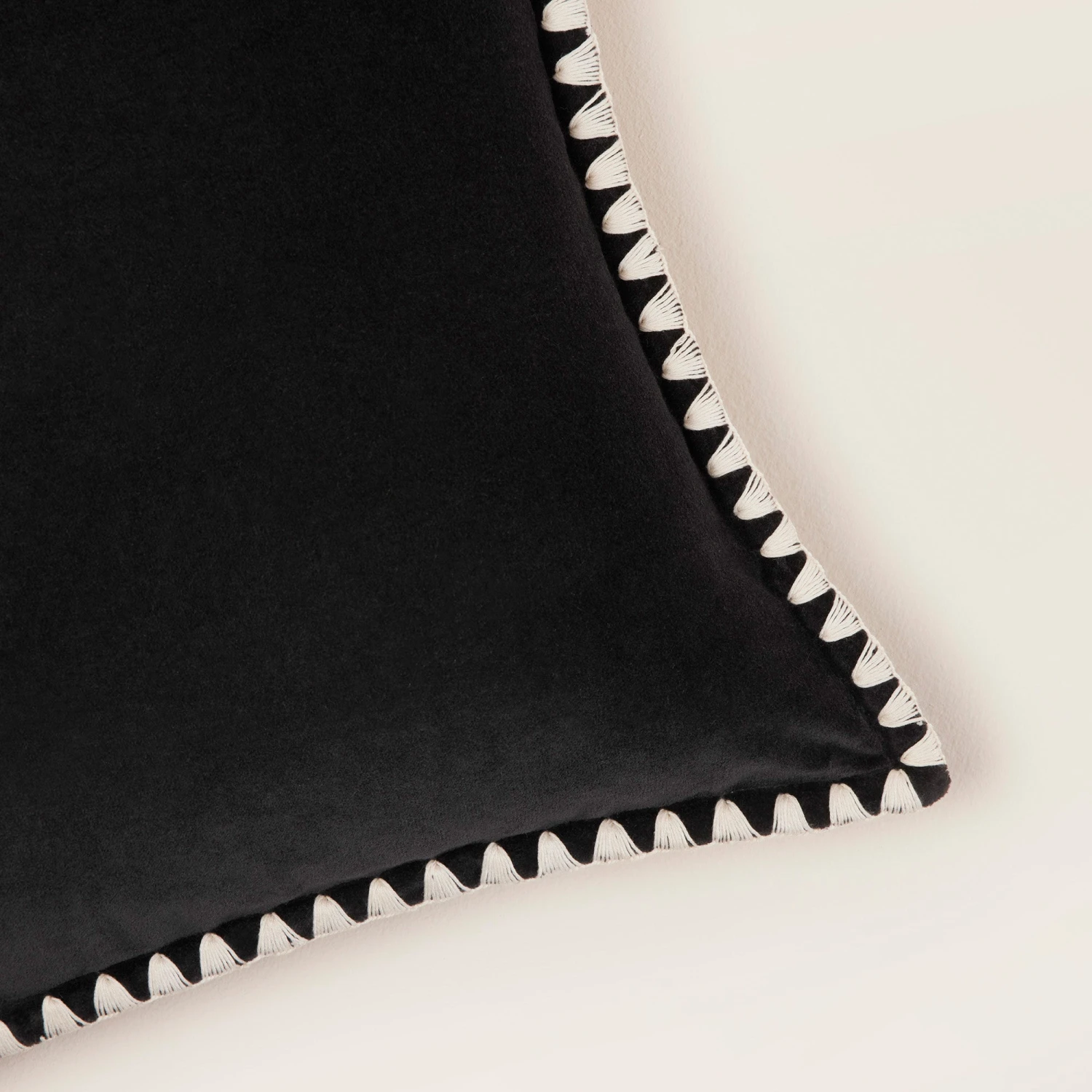 Housse De Coussin ANJALI Carbone 6 Housse De Coussin ANJALI Carbone – Image 6