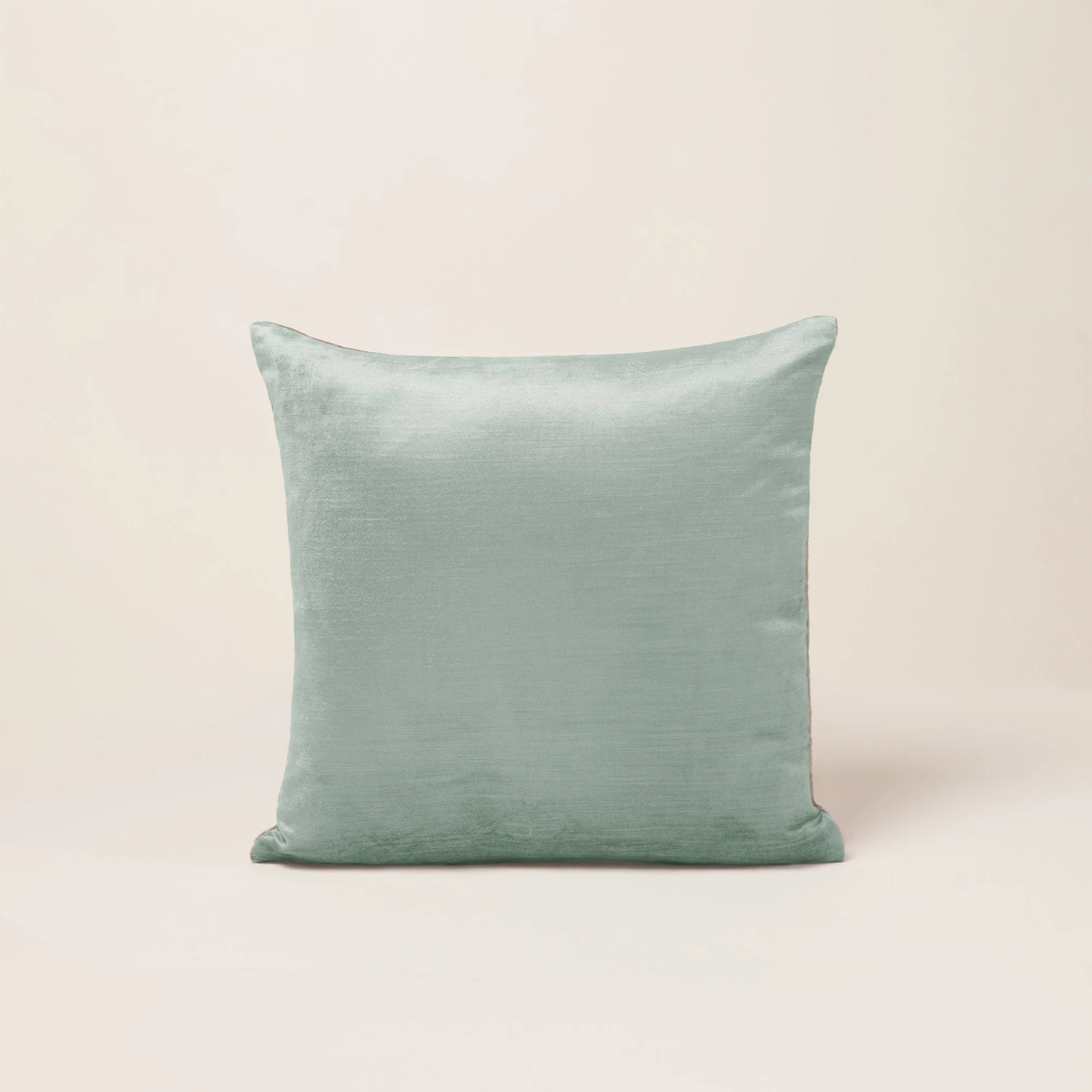 Housse De Coussin CASTIGLIONE Céladon Et Taupe 1 Housse De Coussin CASTIGLIONE Céladon Et Taupe