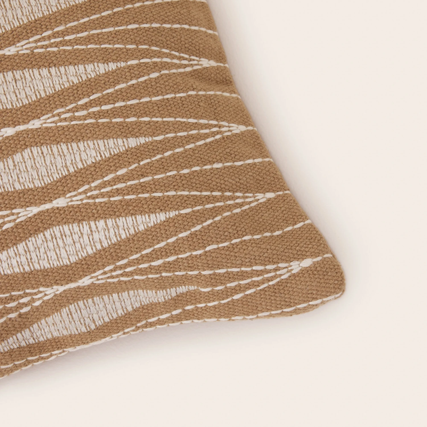 Housse De Coussin ESRA Havane 5 Housse De Coussin ESRA Havane – Image 5