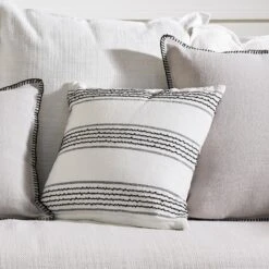 Housse De Coussin MALAY Blanc Et Noir -Maison Linge Magasin housse de coussin MALAY 007868 WG C1 1