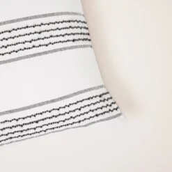 Housse De Coussin MALAY Blanc Et Noir -Maison Linge Magasin housse de coussin MALAY 007868 WG C1 5