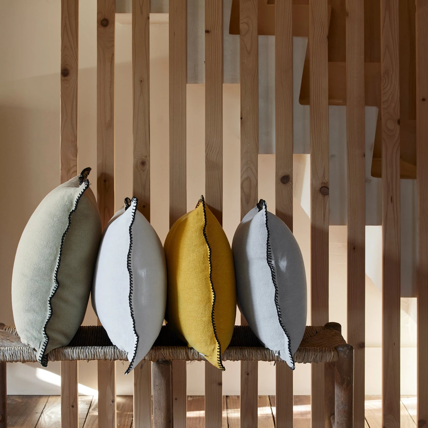 Housse De Coussin NINO Ficelle Et Feston Noir 2 Housse De Coussin NINO Ficelle Et Feston Noir – Image 2