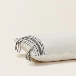 Housse De Coussin PAVANI Blanc Et Noir -Maison Linge Magasin housse de coussin PAVANI 007867 WG CM 8