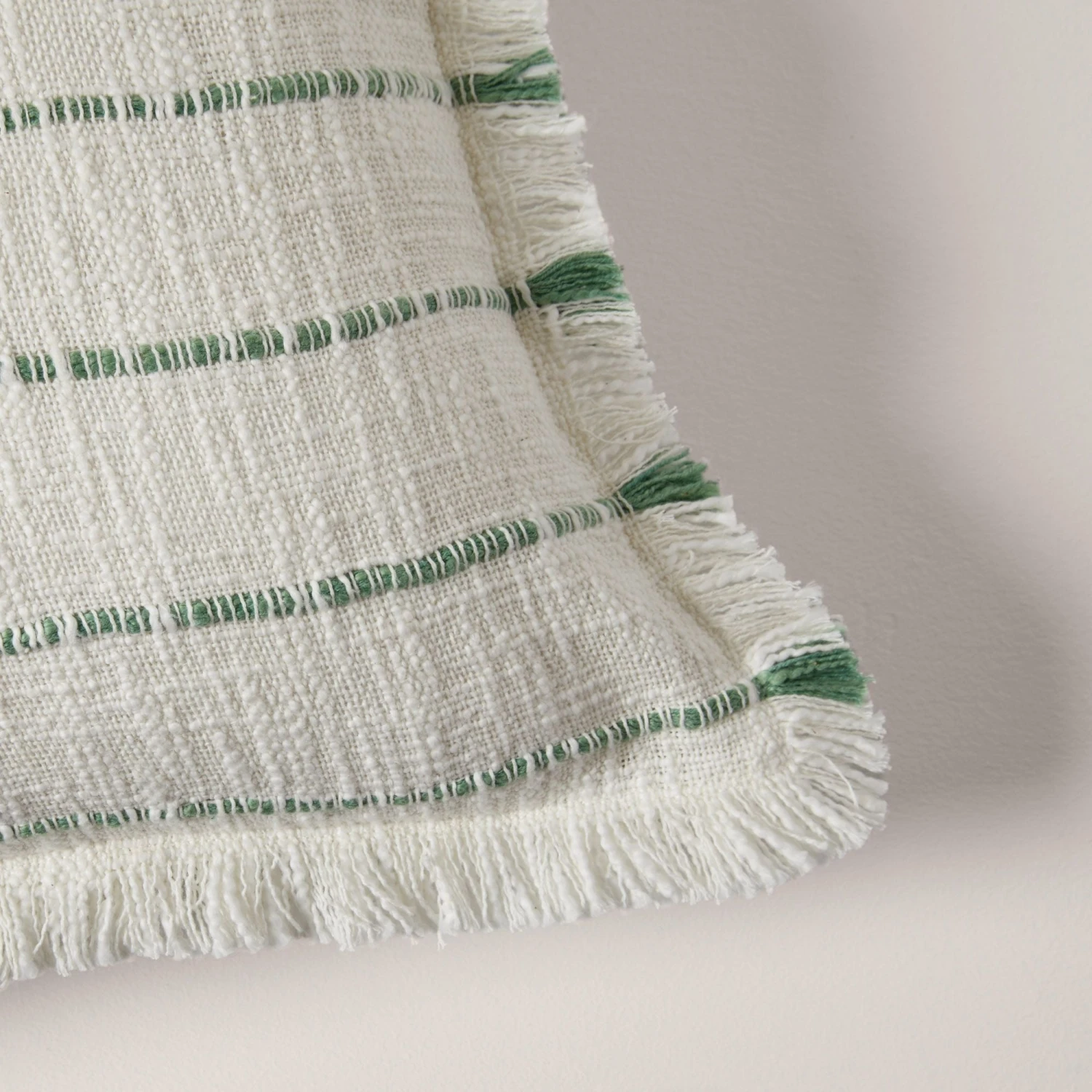 Housse De Coussin TAHA Ivoire Et Sauge 5 Housse De Coussin TAHA Ivoire Et Sauge – Image 5