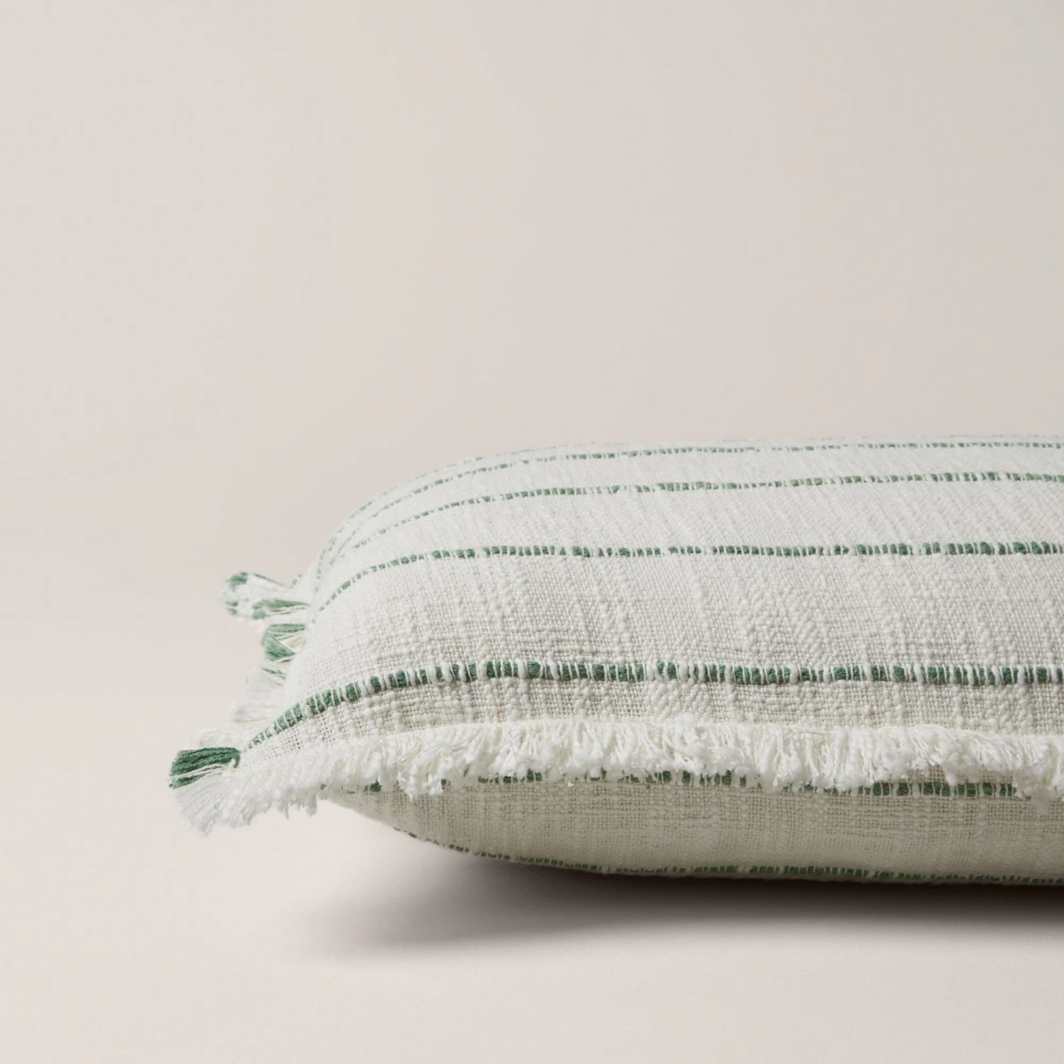 Housse De Coussin TAHA Ivoire Et Sauge 6 Housse De Coussin TAHA Ivoire Et Sauge – Image 6