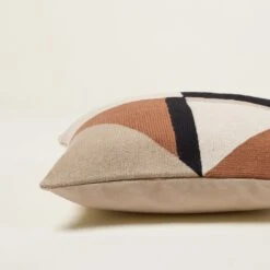 Housse De Coussin TRIAGO Naturel Et Noir 17 Housse De Coussin TRIAGO Naturel Et Noir -Maison Linge Magasin housse de coussin TRIAGO 007068 NG C1 6