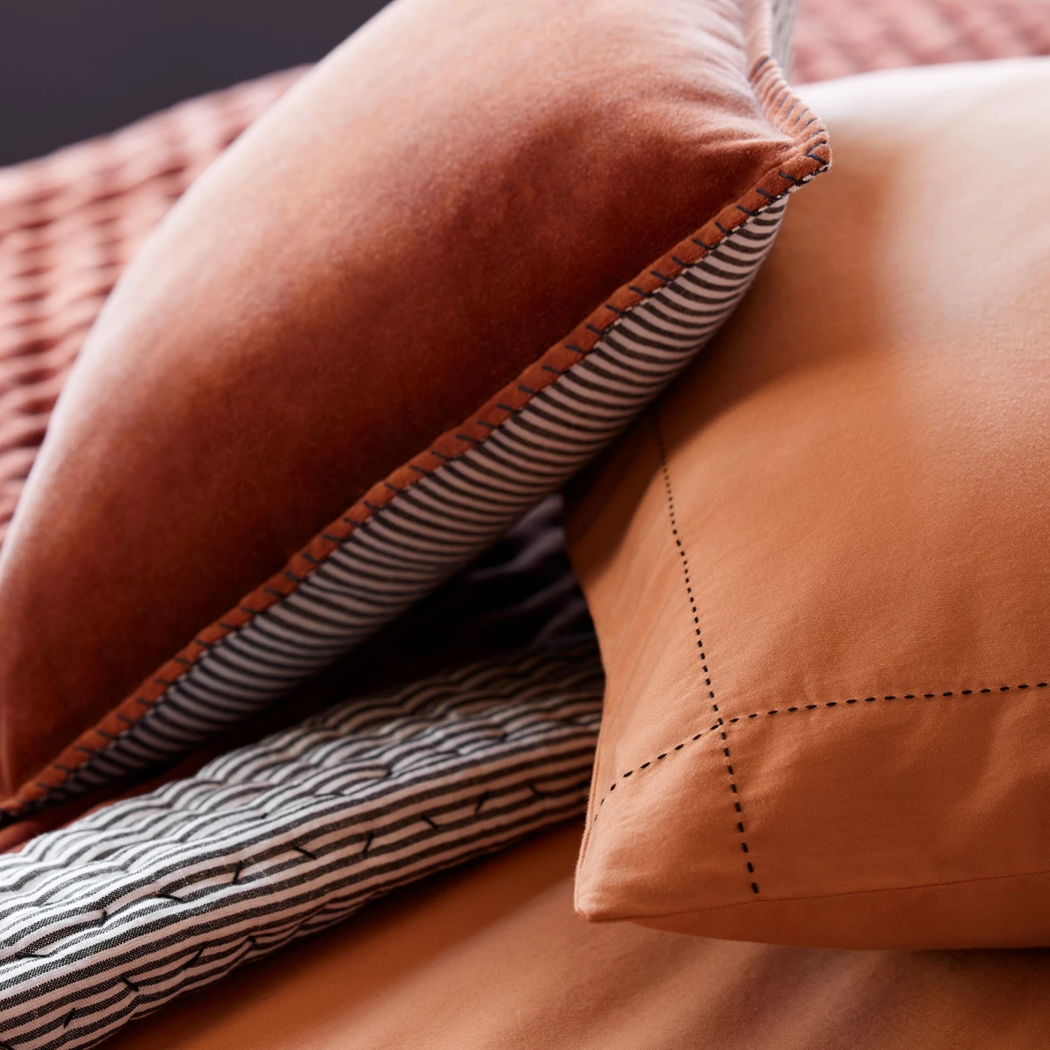 Lot De 2 Taies D'oreiller ANOUK Ecureuil Et Point Sellier Noir 1 Lot De 2 Taies D'oreiller ANOUK Ecureuil Et Point Sellier Noir