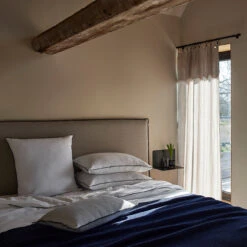 Lot De 2 Taies D'oreiller CARLINA Blanc Pur Et Bourdon Noir -Maison Linge Magasin lot de 2 taies d oreiller CARLINA 007693 WG C2 1