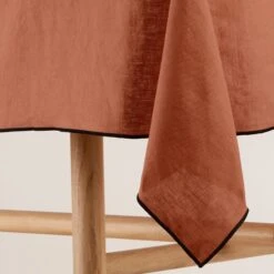 Nappe Carrée CARLINA Terracotta Et Bourdon Noir 18 Nappe Carrée CARLINA Terracotta Et Bourdon Noir -Maison Linge Magasin nappe carree CARLINA 007344 M9G 6