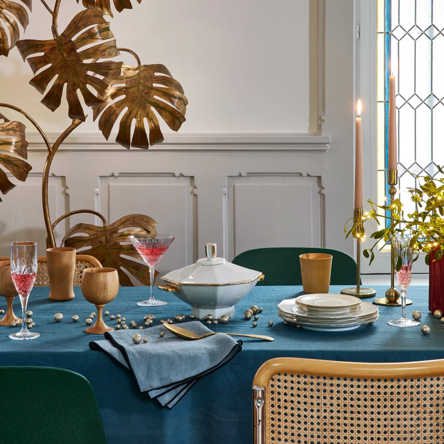 Nappe Rectangulaire CARLINA Pétrole Et Bourdon Noir 1 Nappe Rectangulaire CARLINA Pétrole Et Bourdon Noir