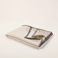 Plaid LUKA Crème Et Noir -Maison Linge Magasin plaid LUKA 007669 NG 4