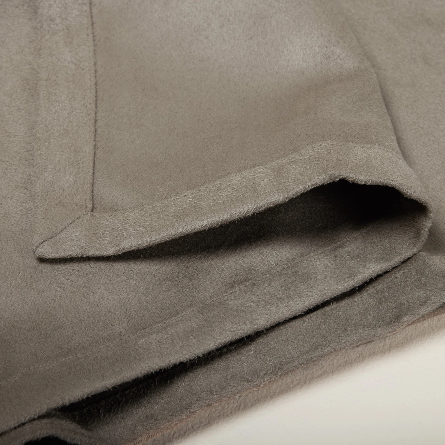 Plaid MONTANA Taupe 2 Plaid MONTANA Taupe – Image 2