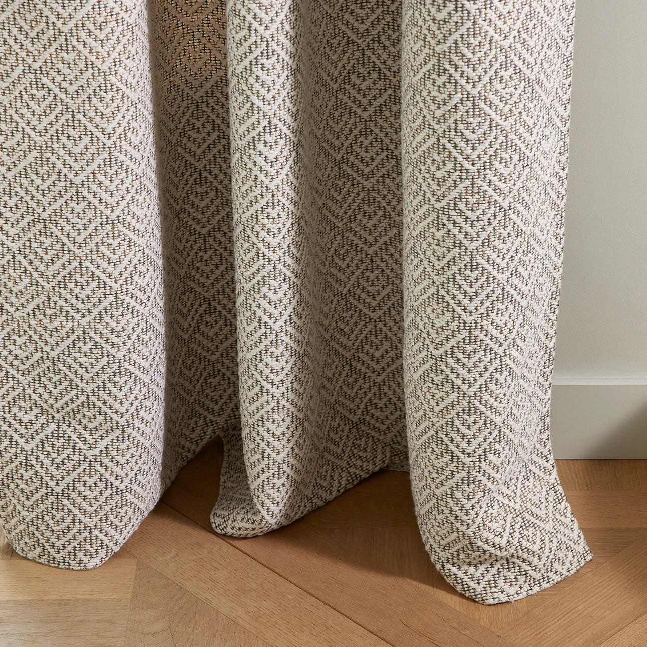 Rideau à Oeillets Dorés EREBUS Ivoire Et Grisé 1 Rideau à Oeillets Dorés EREBUS Ivoire Et Grisé