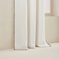 Rideau à Oeillets Noirs NINO Blanc Minéral Et Feston Noir 16 Rideau à Oeillets Noirs NINO Blanc Minéral Et Feston Noir -Maison Linge Magasin rideau a oeillets noirs NINO 006467 WFG 6