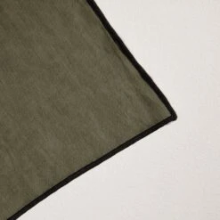 Serviette De Table CARLINA Kaki Grisé Et Bourdon Noir 9 Serviette De Table CARLINA Kaki Grisé Et Bourdon Noir -Maison Linge Magasin serviette de table CARLINA 006405 GVG 6