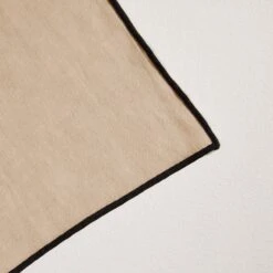 Serviette De Table CARLINA Sable Et Bourdon Noir 13 Serviette De Table CARLINA Sable Et Bourdon Noir -Maison Linge Magasin serviette de table CARLINA 006405 N4G 6