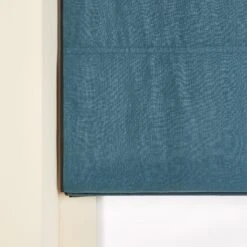 Store Bateau Occultant CARLINA Pétrole Et Bourdon Noir -Maison Linge Magasin store bateau occultant CARLINA 007339 BVG 7